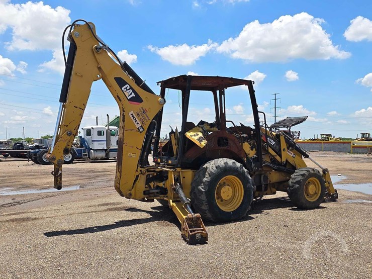 2018-caterpillar-420f2-it-image-3