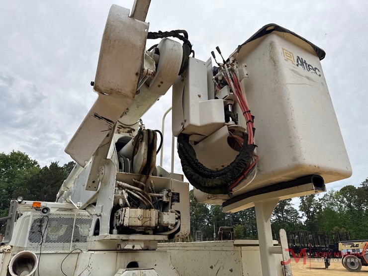 2004-international-durastar-4300-image-14