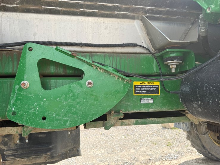 2016-john-deere-r4038-image-57