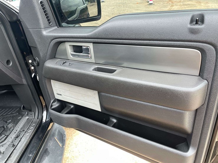 2013-ford-f150-raptor-image-17