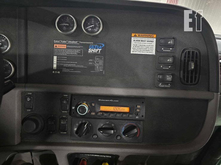 2013-peterbilt-386-image-14