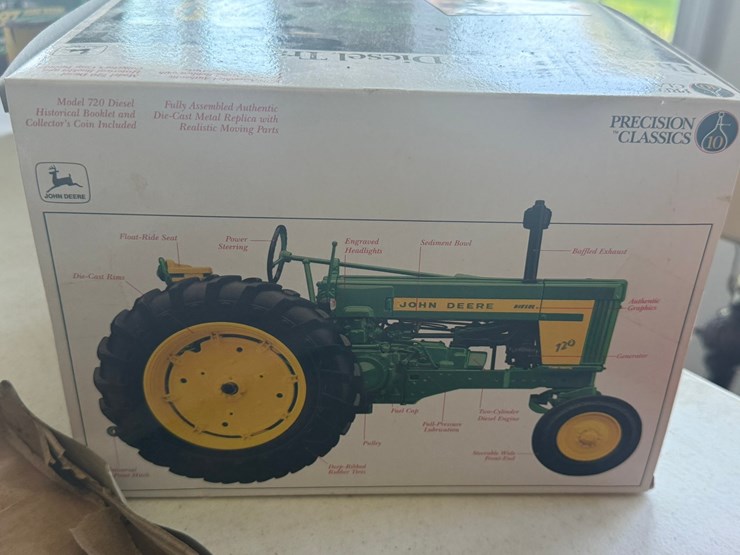 john-deere-720-image-10