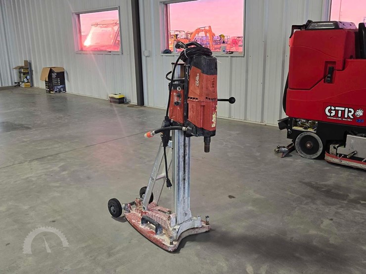 hilti-dd-250-e-core-drill-rig-image-2