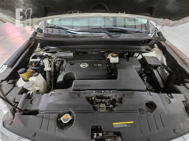 2013-nissan-pathfinder-image-18