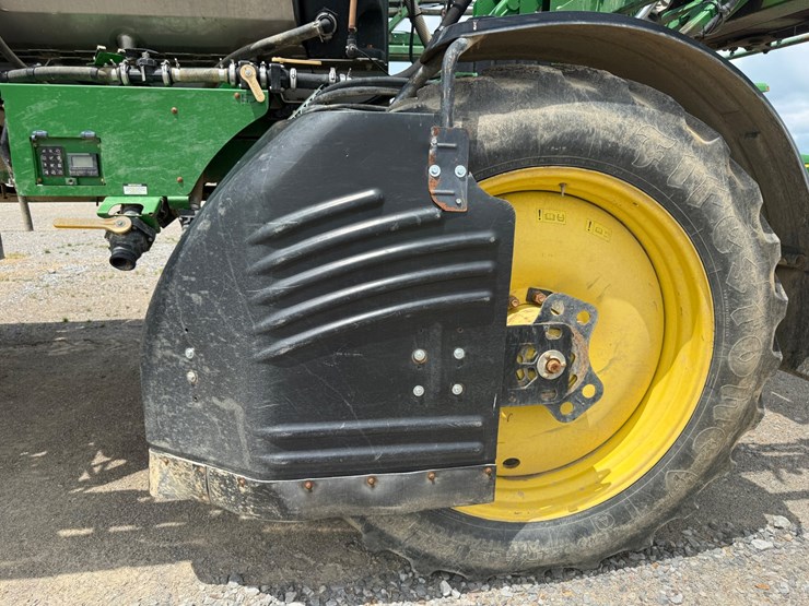2016-john-deere-r4038-image-6