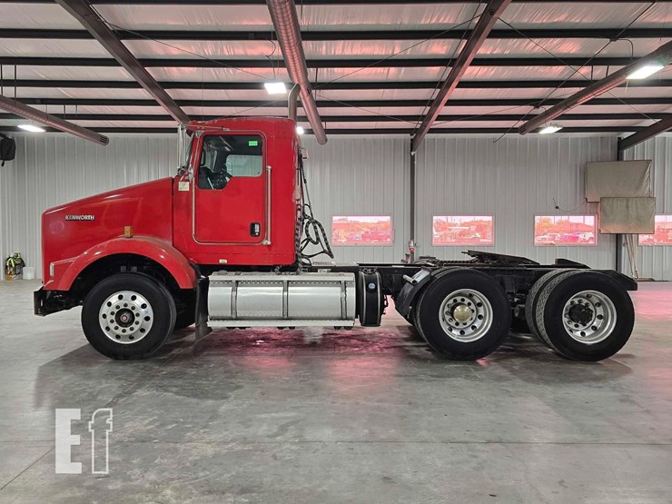 2013-kenworth-t800-image-5