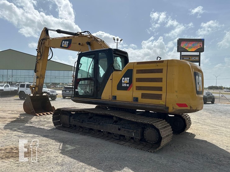caterpillar-320gc-image-4