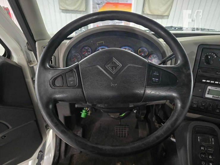 2017-international-transtar-8600-image-10