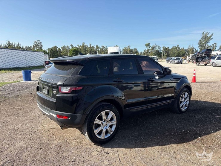 2016-land-rover-range-rover-image-3