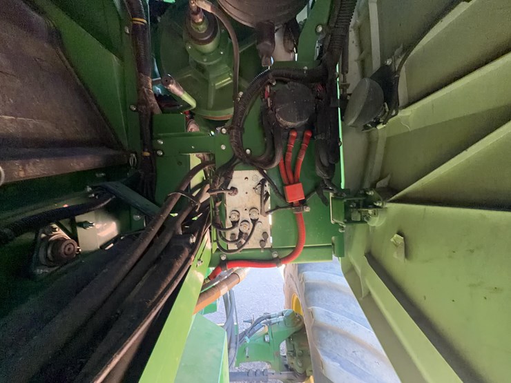 2015-john-deere-s680-image-19