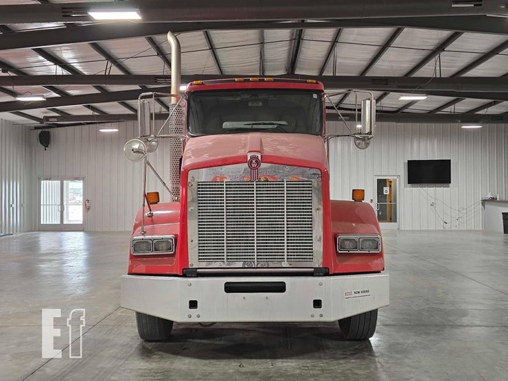 2013-kenworth-t800-image-7