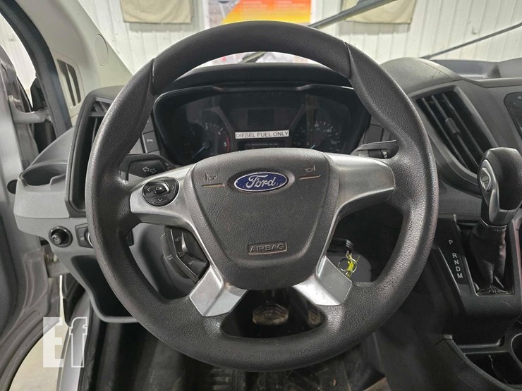 2015-ford-transit-image-10