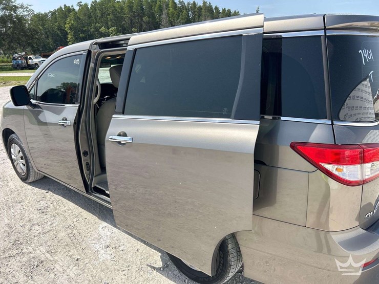2015-nissan-quest-image-20