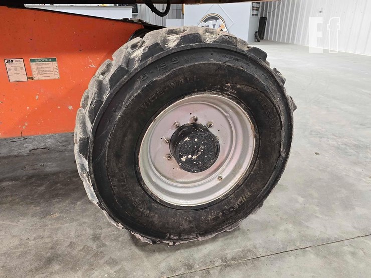 2006-jlg-660sj-image-21