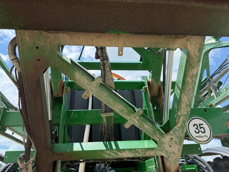2016-john-deere-r4038-image-67