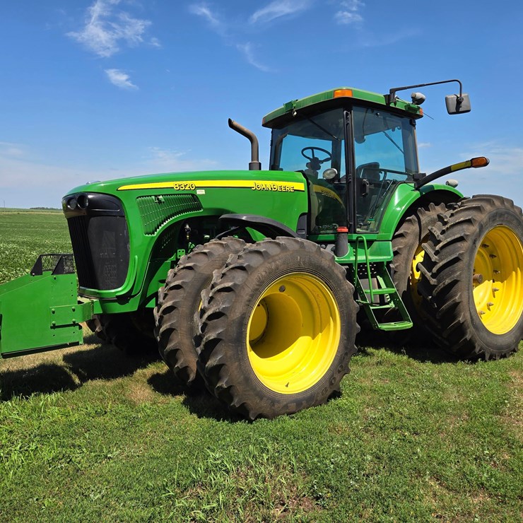 2002 JOHN DEERE 8320