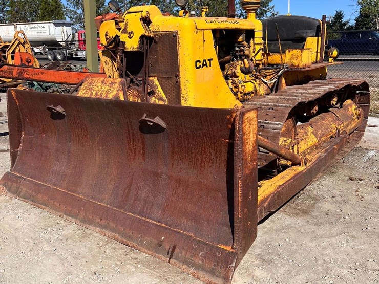 caterpillar-d7-image-1