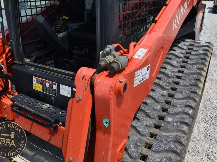 2021-kubota-svl97-2-image-21
