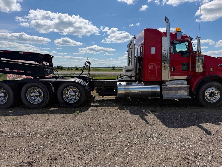 2012-kenworth-t800-image-24