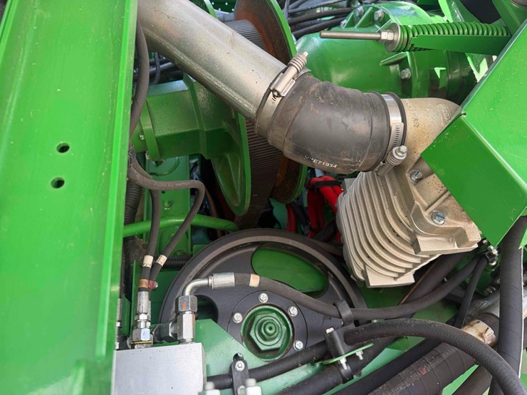 2019-john-deere-s780-image-58