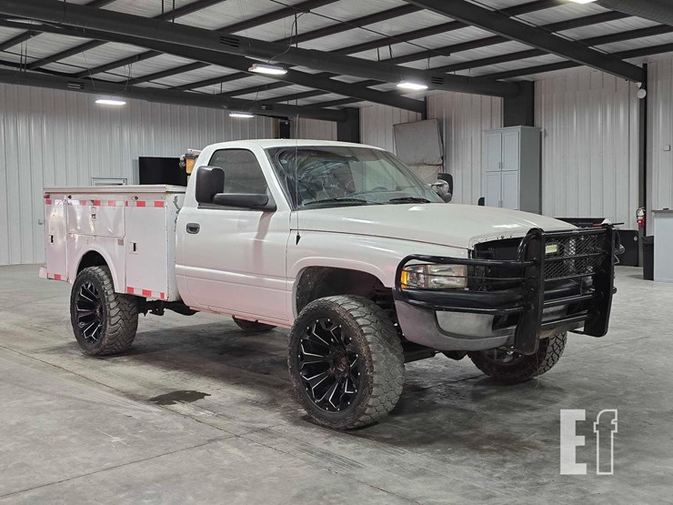 2001-dodge-ram-1500-image-2