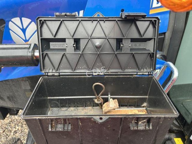 new-holland-75-image-12