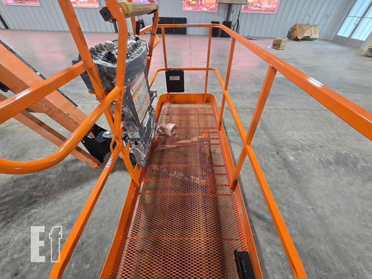 2007-jlg-660sj-image-9
