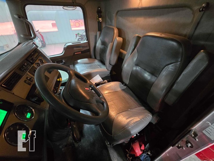 2013-kenworth-t370-image-9