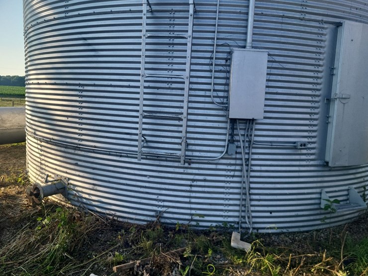 grain-bin---closest-to-road-image-12