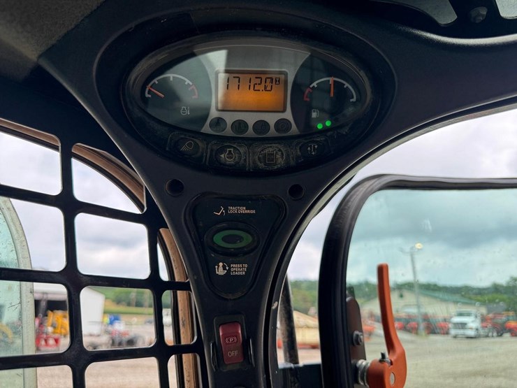2021-bobcat-t770-image-24