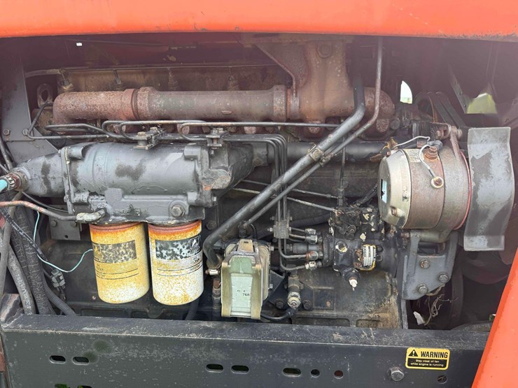 allis-chalmers-7080-tractor-image-11