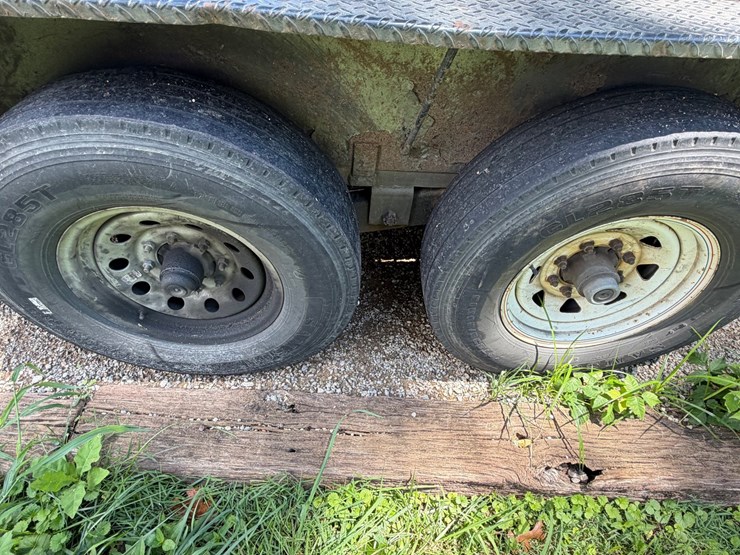 #1100-•-pj-20’-equipment-trailer-image-3