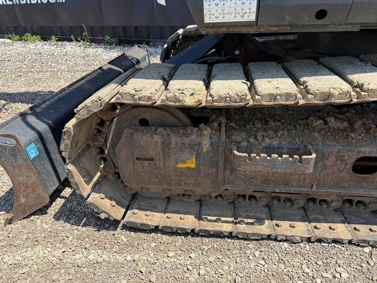 2021-hitachi-zx75us-5b-image-22