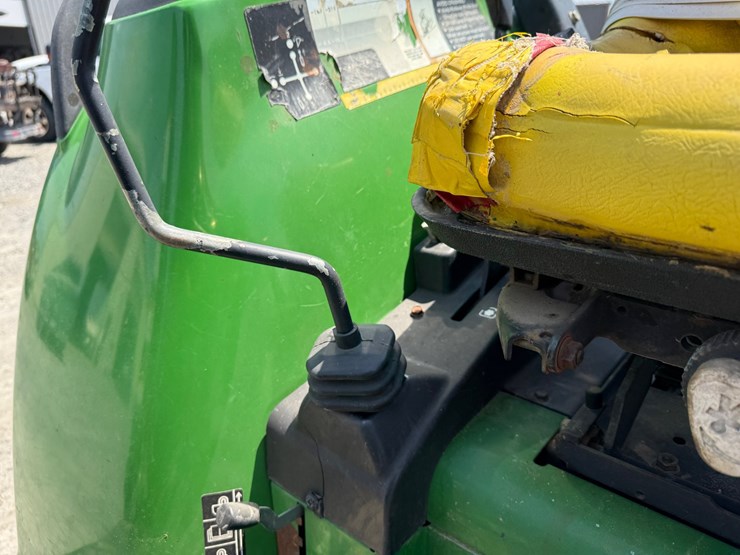 2000-john-deere-4200-image-20