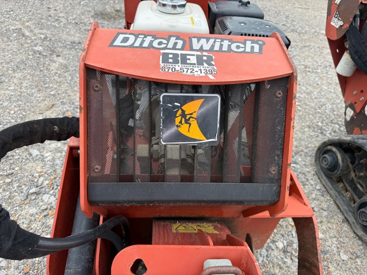ditch-witch-c12-image-21