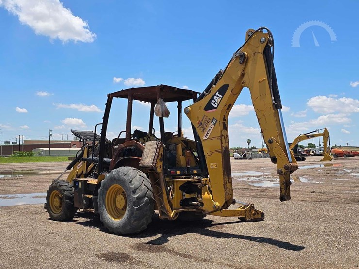 2018-caterpillar-420f2-it-image-4