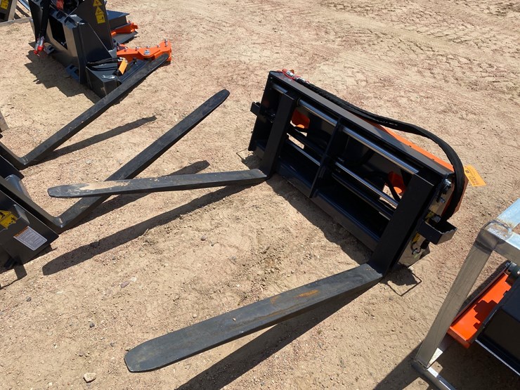 #14605-•-wig-hydraulic-adjustable-forks-(mosinee,-wi)-image-1