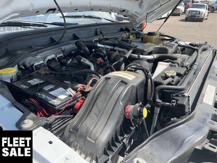 2013-ford-f550-image-21
