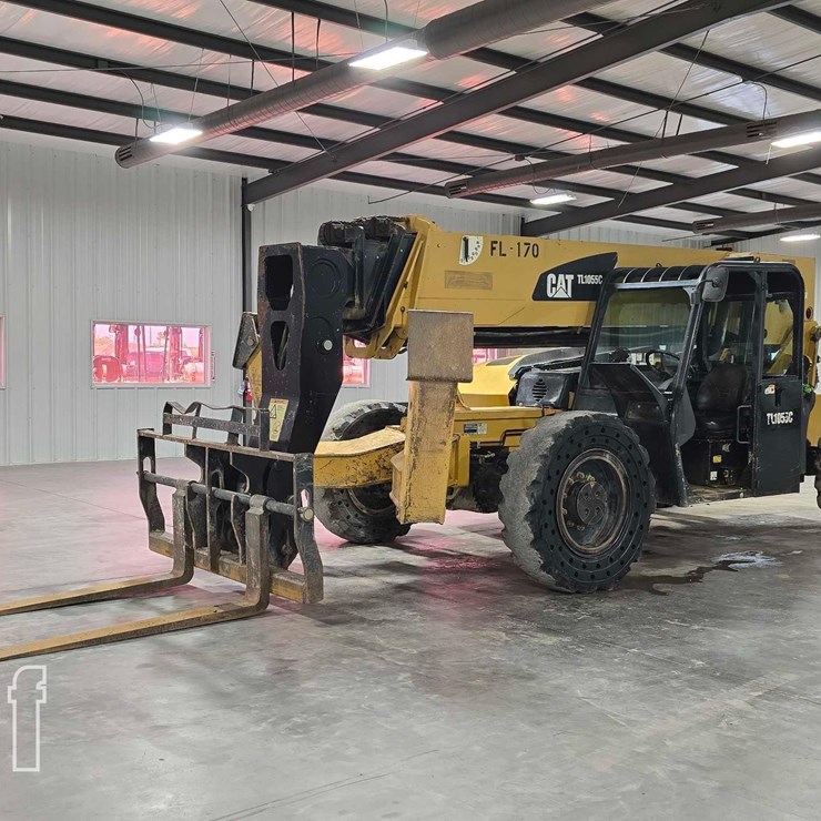 2013 CATERPILLAR TL1055C