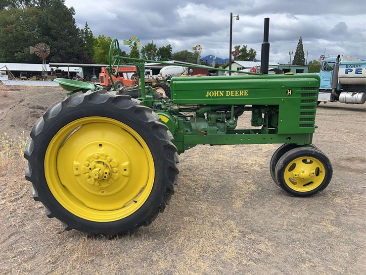 john-deere-h-image-6