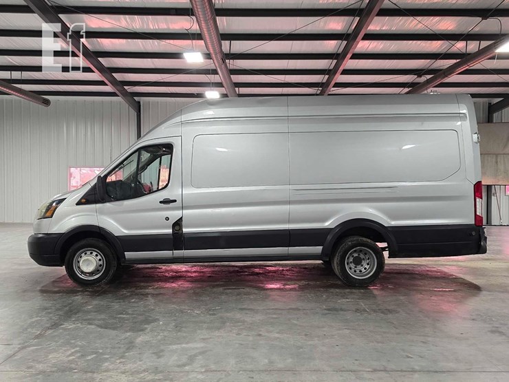2015-ford-transit-image-5