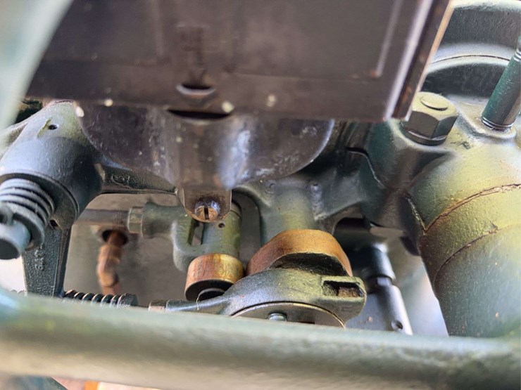 mccormick-deering-1/2-hp-engine-image-10