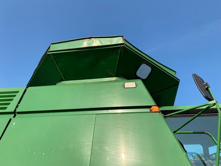 john-deere-9600-4x4-combine-image-8