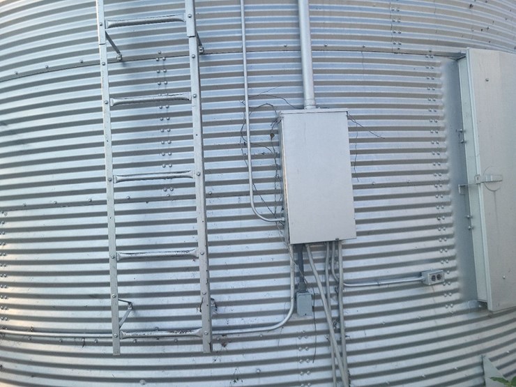 grain-bin---closest-to-road-image-8