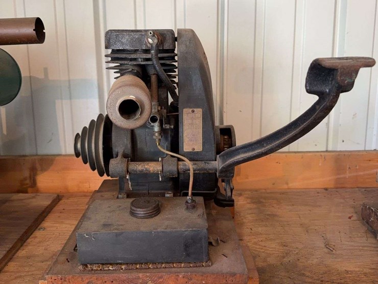 (2)-small-engines-image-9