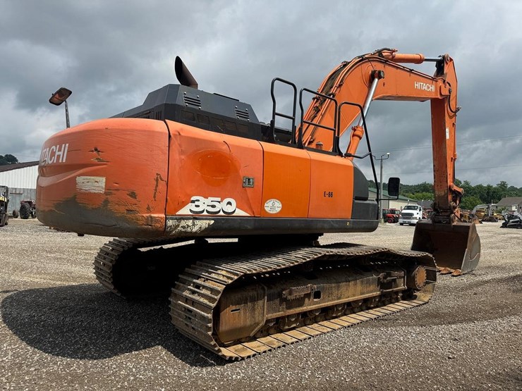 2015-hitachi-zx350lc-6n-image-6