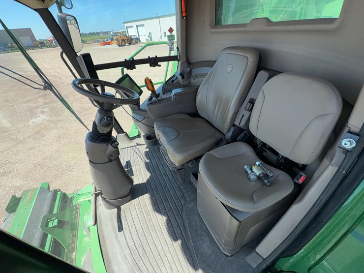 2015-john-deere-s680-image-54