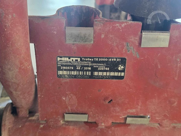2019-hilti-te2000-avr-30-39-lb-electric-breaker-image-6