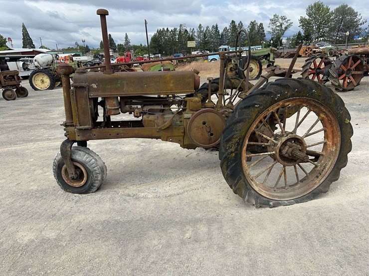 john-deere-model-b-image-2