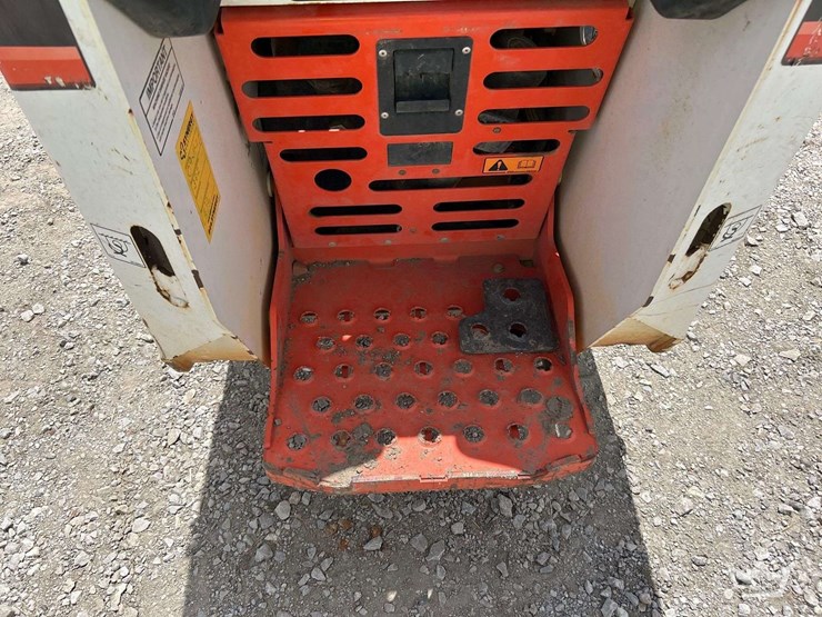 2021-bobcat-mt100-stand-on-track-loader-skid-steer-image-10